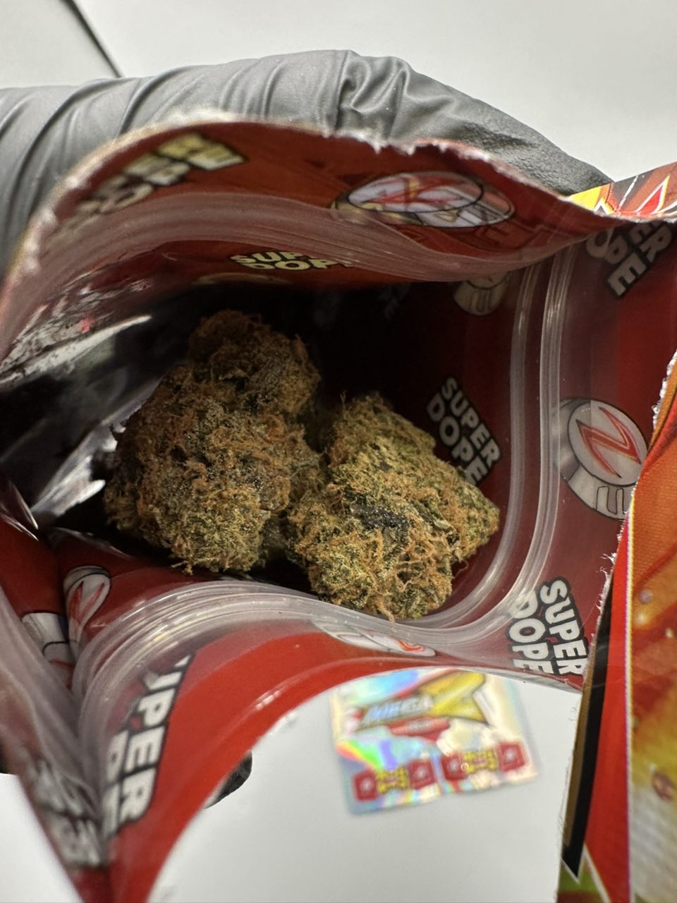 The Best THCa Strains for a Night Out: 7 Social Smokes Tested